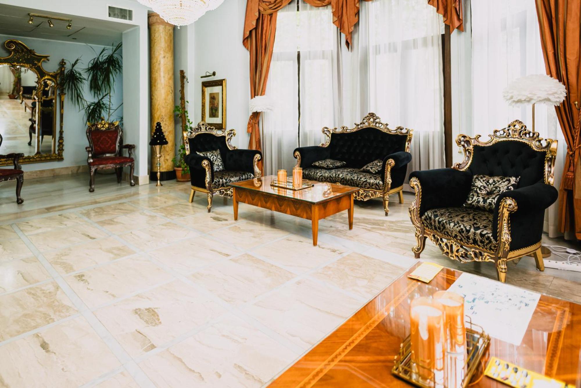 Vigo Hotel Ploiesti Bagian luar foto