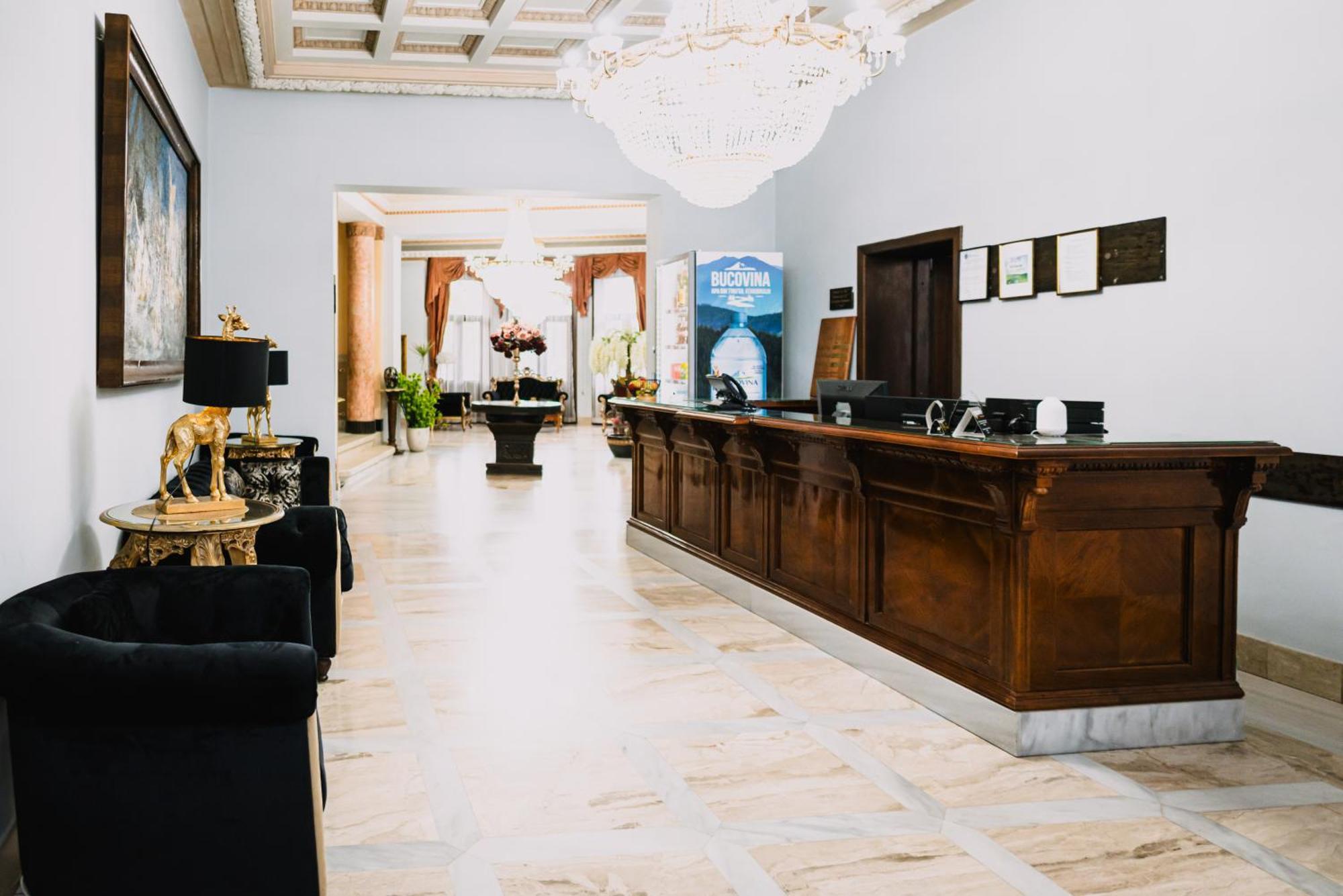 Vigo Hotel Ploiesti Bagian luar foto