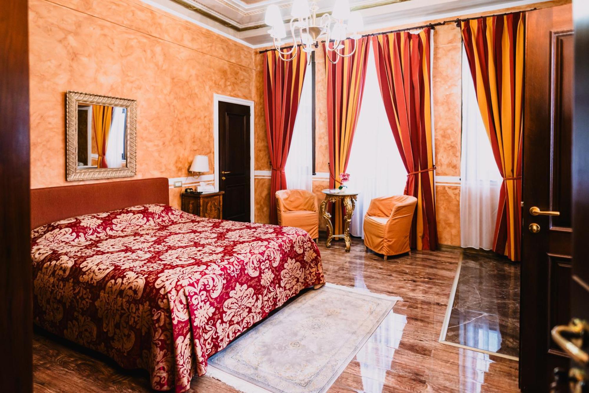 Vigo Hotel Ploiesti Bagian luar foto