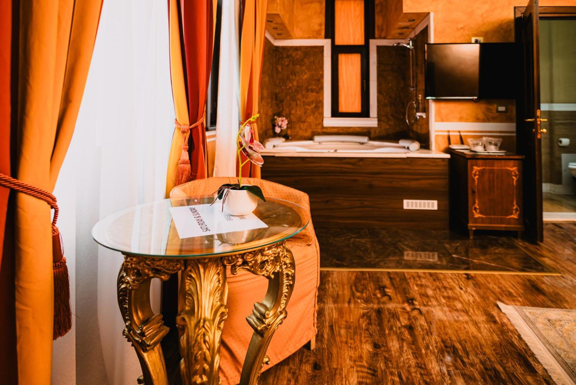 Vigo Hotel Ploiesti Bagian luar foto